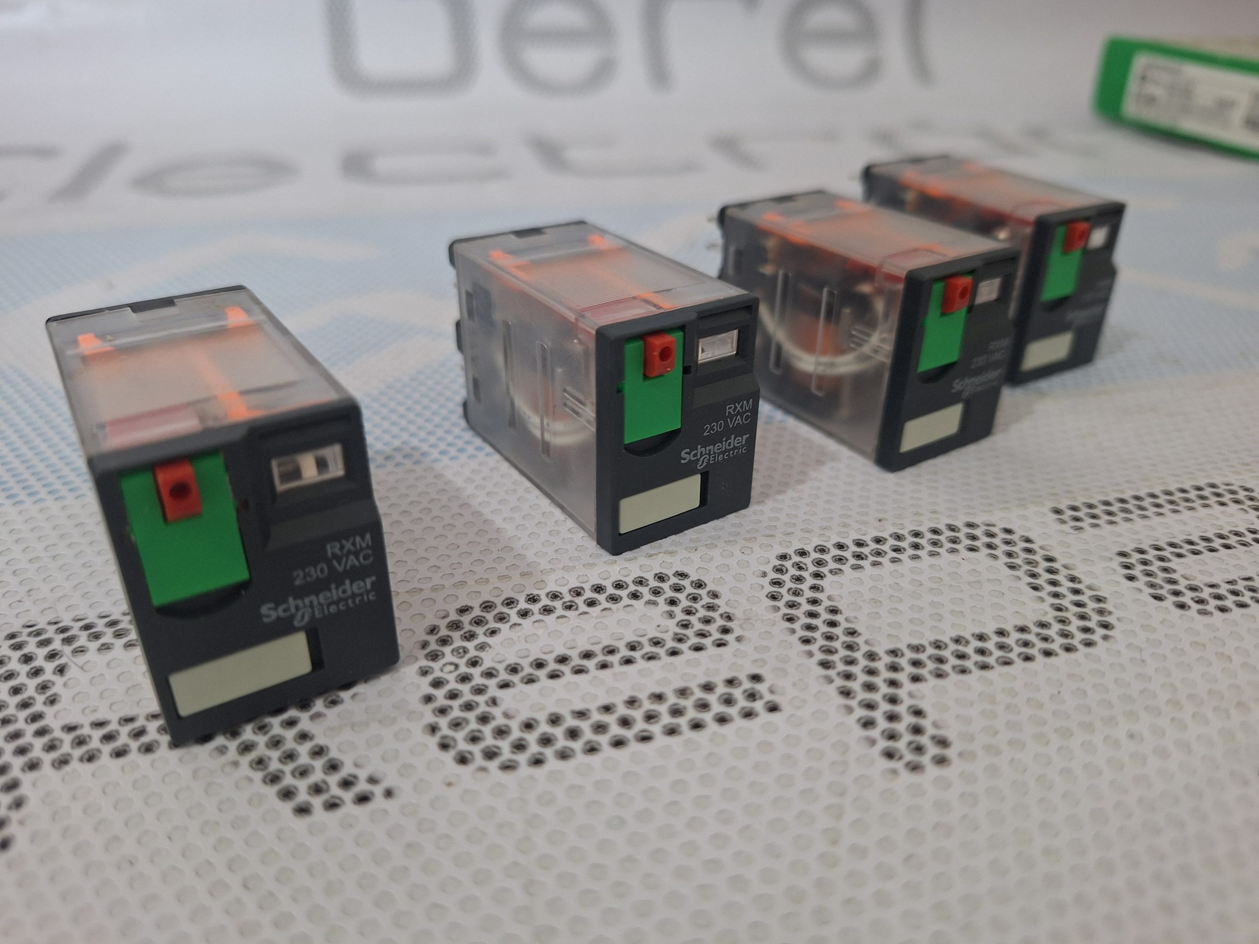 Schneider Electric RXM4AB1P7-image